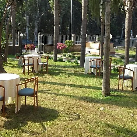 Отель Oasi Park