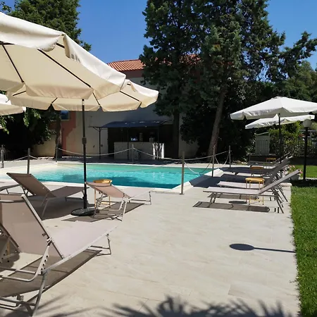 Oasi Park מלון 3*