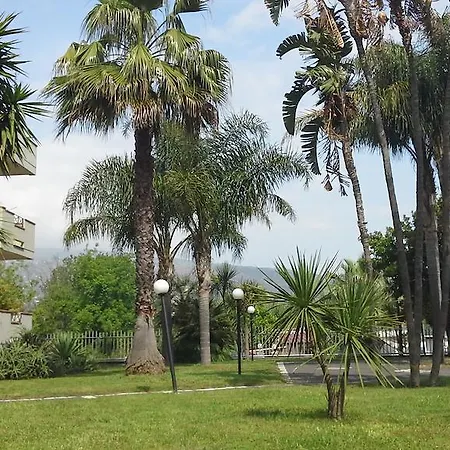 Oasi Park מלון מסקלי