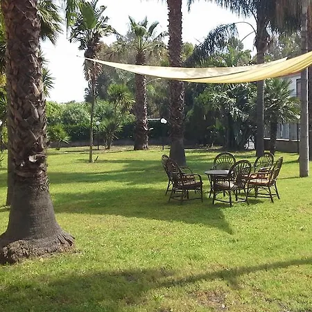 מלון Oasi Park 3*